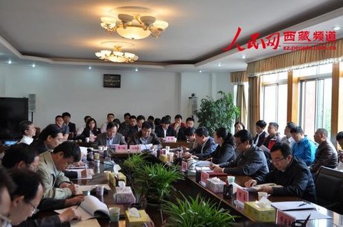 7月24日上午，清華大學西藏基層工作畢業生座談會在拉薩召開。劉之爽 攝